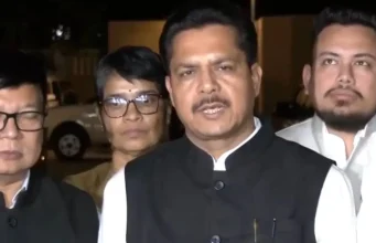 BMC च्या इतिहासात पहिल्यांदाच घडलं! नाराजी थोपवण्यासाठी किशोरी पेडणेकरांचा ‘बळी’?, ठाकरेंच्या शिवसेनेत चाललंय काय?